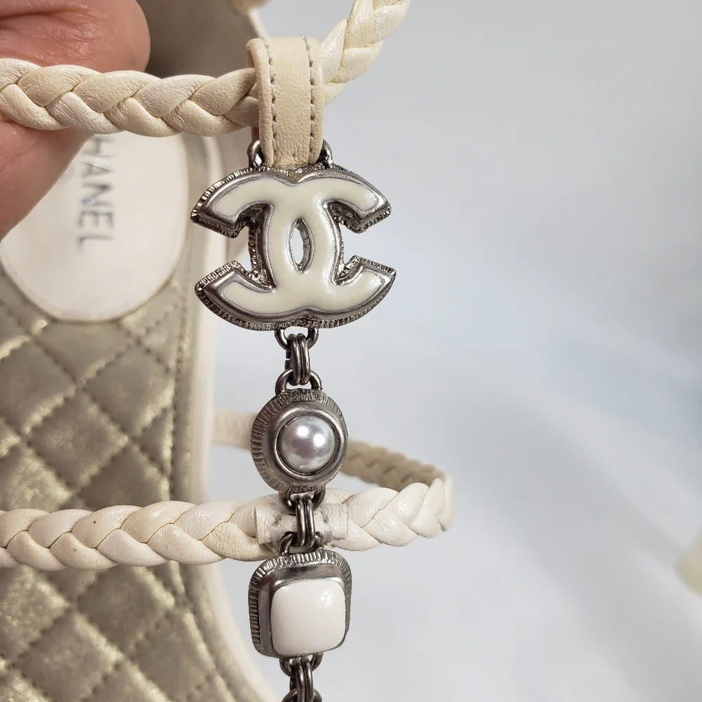 CHANEL 💋in excellent
